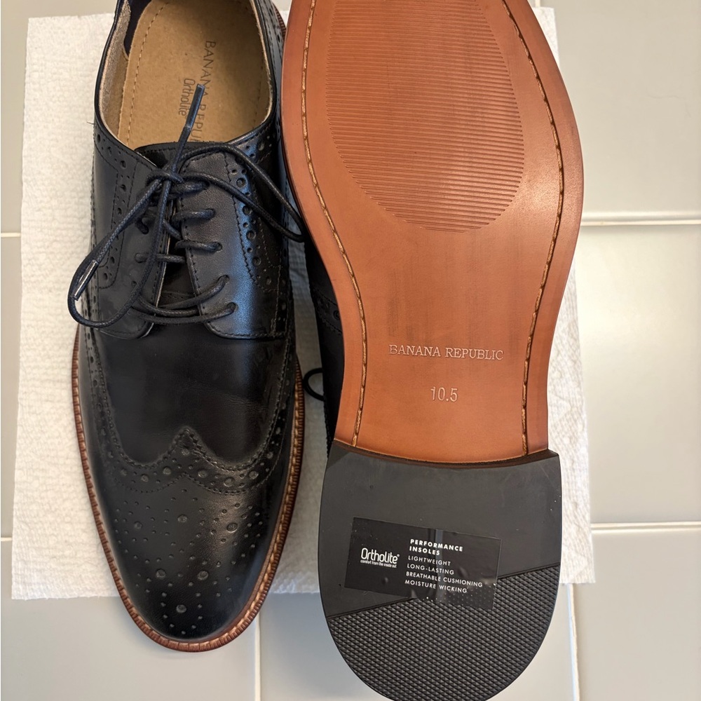 Banana Republic Black Mens Leather Wingtips - Picture 7 of 7